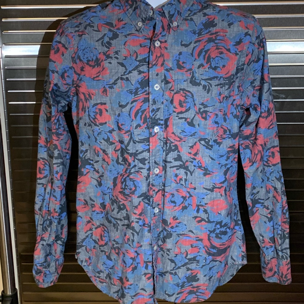 GAP 1969 chambray with pattern size small